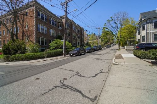 50 Summit Ave, Brookline MA  02446-2313 exterior