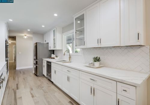 653 Glen Rd, Danville, CA 94526-2324