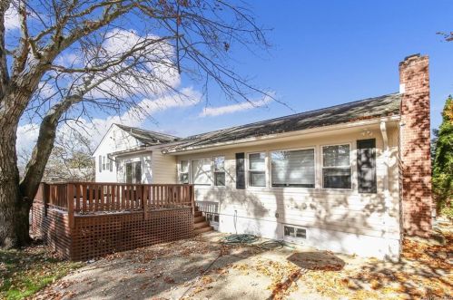 6 Bonwit Rd, Rye Brook NY  10573-1903 exterior