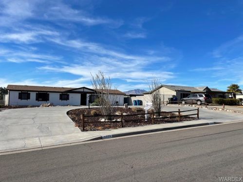 773 Pegasus Ranch Rd, Bullhead City, AZ 86429-7330