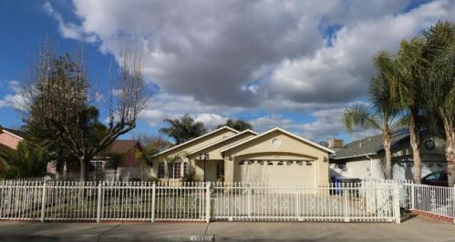 13530 6th St, Parlier, CA 93648-2727
