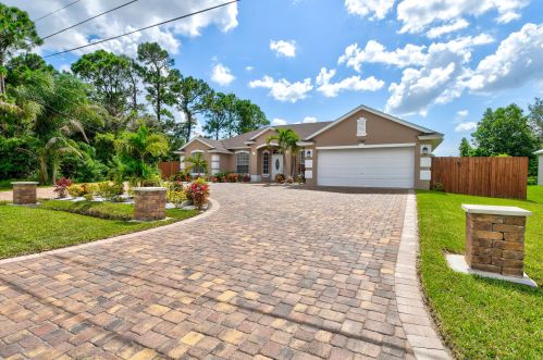 1782 Glade St, Fort Pierce, FL 34953-1425