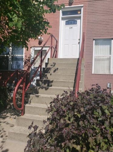 114 Neptune Ln, Bronx, NY 15114-2461
