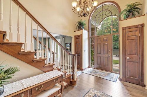2452 Wildwood Dr, Green Bay, WI 54302-4334