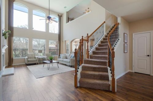 5216 Water Oak Dr, Lewisville TX  75028-1099 exterior