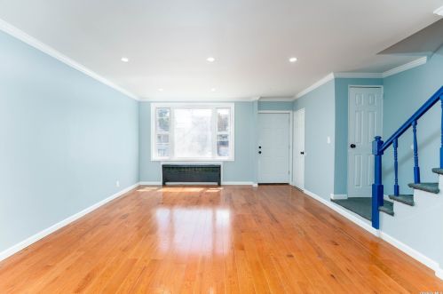 1153 223rd St, Bronx, NY 10466-5832
