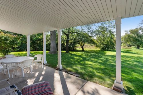 8411 Regent Rd, Milwaukee, WI 53217-2358