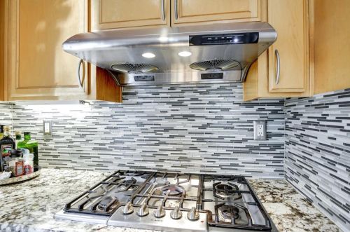 5625 Le Fevre Dr, San Jose CA  95118-3927 exterior