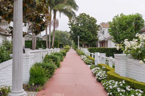 427 Belvue Ln, Newport Beach, CA 92661-1507