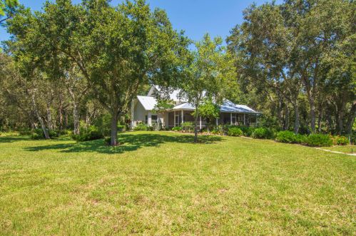 7855 66 Ave, Vero Beach FL  32968-9738 exterior