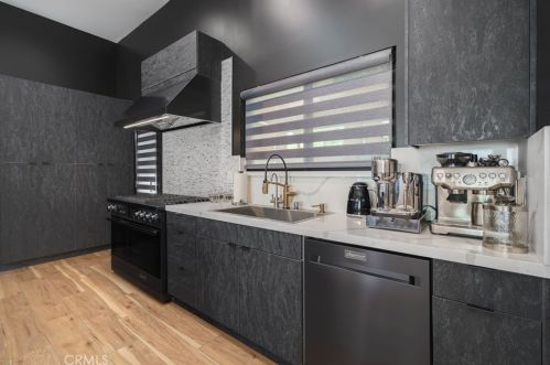 3411 Chevy Chase Dr, Glendale CA  91206-1418 exterior