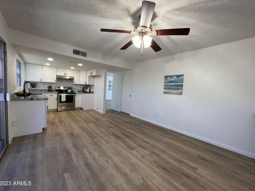 10026 47th Ave, Glendale AZ 85304-4427 exterior