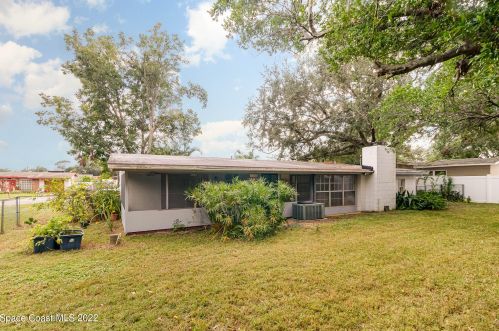 1560 Thoreau St, Titusville FL  32780-6263 exterior