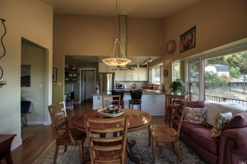 3331 Zaina Ln, Ukiah CA  95482-6962 exterior