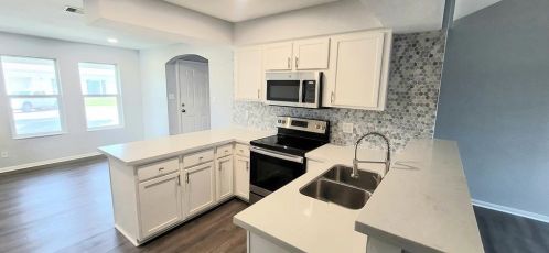 41 Shore Dr, Galveston, TX 77551-4363