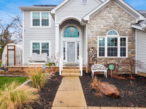 3907 Lake Lanier Dr, Darbydale, OH 43123-8351