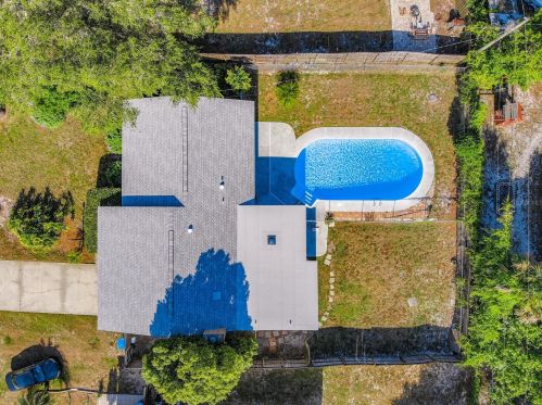 1037 Pinder St, Deltona, FL 32725-7216