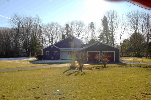16 New Rd, North Hampton, NH 03862-2127
