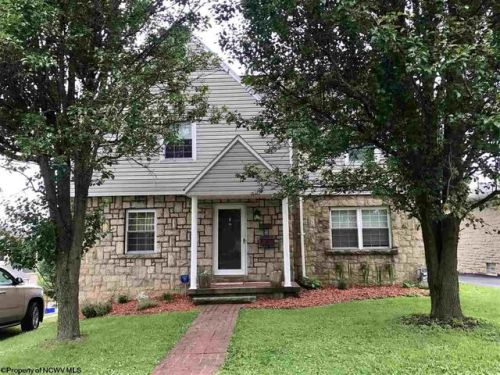 1335 Peacock Ln, White Hall, WV 26554-2419
