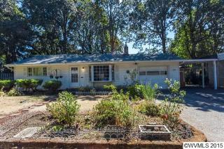 220 Moonlight Ave, Salem, OR 97302-5733