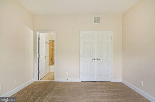 14631 Weeburn Way, Woodbridge VA  22191-4043 exterior