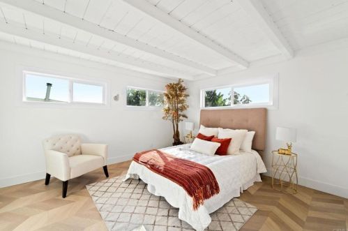 244 27th St, San Diego CA  92102-3118 exterior