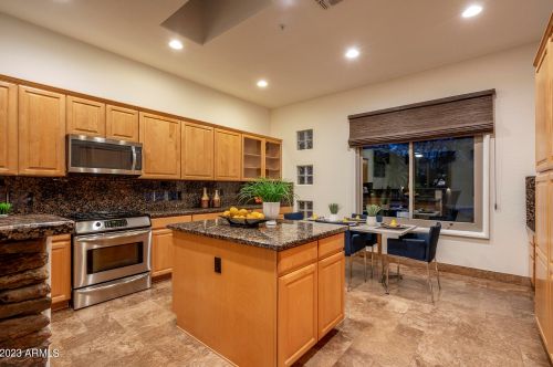 6738 Amber Sun Dr, Scottsdale AZ 85266-7032 exterior