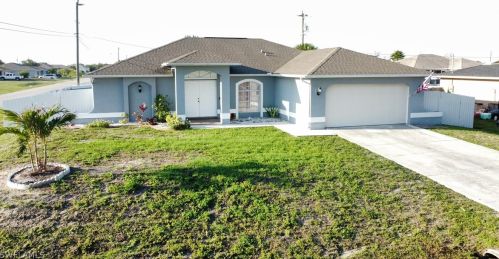 819 18th St, Cape Coral, FL 33909-8959