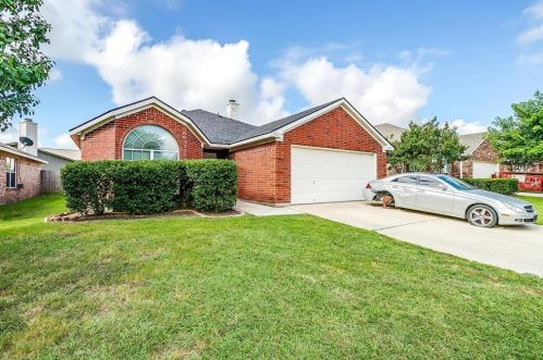 4561 Wheatland Dr, Fort Worth, TX 76179-5082