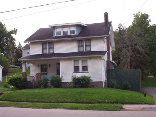 827 Ridge Ave, Hermitage, PA 16150-2061