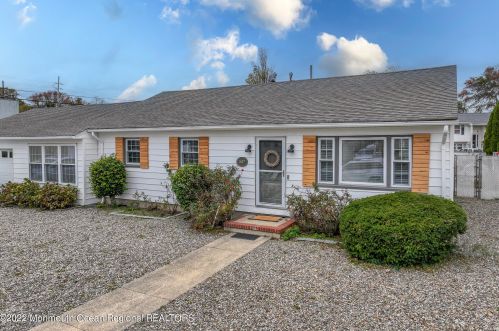 1607 East St, Point Pleasant Beach NJ  08742-4124 exterior