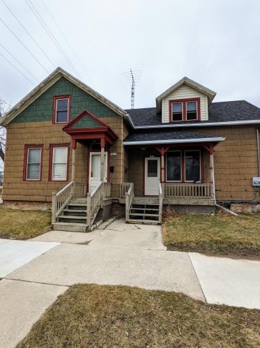 1816 Wollmer St, Manitowoc, WI 54220-3847