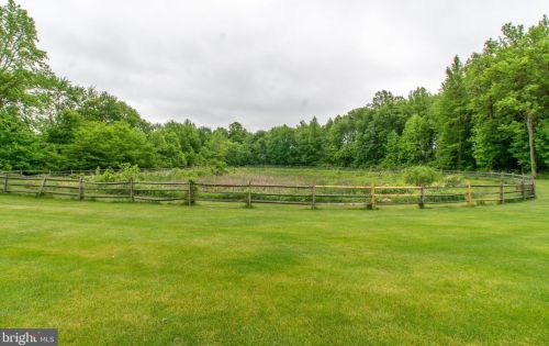 3383 Woodland Cir, Huntingdon Valley PA  19006-4246 exterior