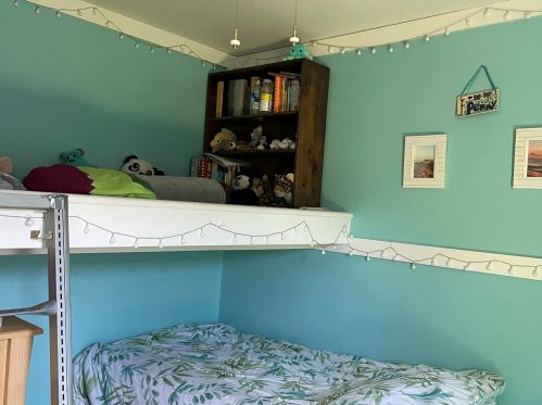 4029 57, Milwaukee WI 53220-2639 exterior