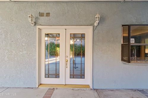 1494 Rio Vista Ct, Simi Valley CA  93065-5810 exterior