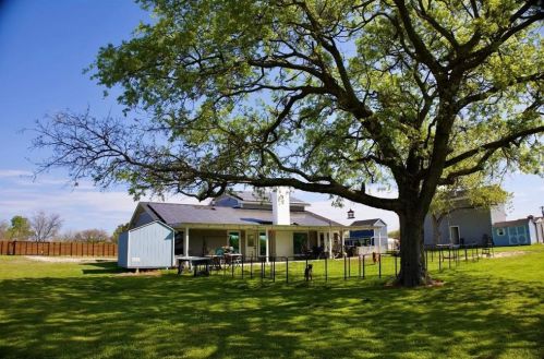 3016 Trinity Rd, Denton, TX 76208-1812