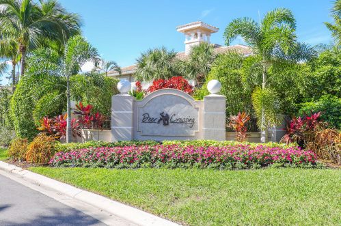 3940 Deer Crossing Ct, Naples FL  34114-9497 exterior