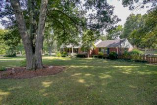 1210 Richmond Dr, Nashville, TN 37216-1814
