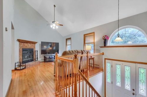 2478 Mt Hope Rd, Middletown, NY 10940-7317