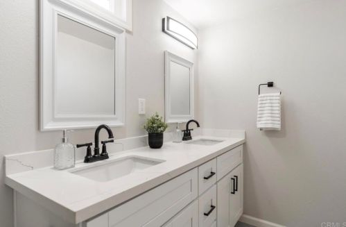 8576 Andromeda Rd, San Diego CA  92126-1802 exterior