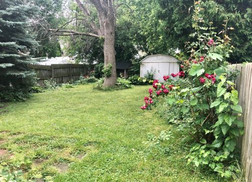 2033 89, Milwaukee WI 53227-4524 exterior