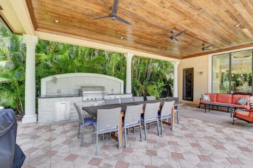 8285 Hawks Gully Ave, Delray Beach FL  33446-9674 exterior