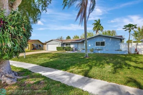 2141 104th Ave, Hollywood, FL 33025-1763