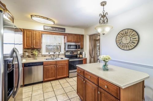 54 Mayfair Rd, Poughquag NY  12570-5012 exterior