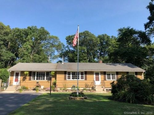 30 Corey Ln, Niantic, CT 06357-1336