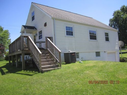 544 Old Waynesburg Rd, Fairdale, PA 15320-1382