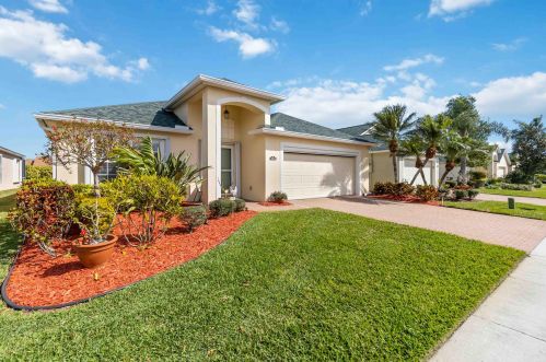 1031 Indian Oaks Dr, Melbourne, FL 32901-8167