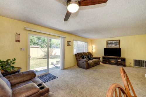 10909 Walnutwood Way, Rancho Cordova CA  95670-5114 exterior