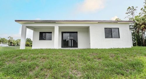 1902 Christopher Ave, Lehigh Acres, FL