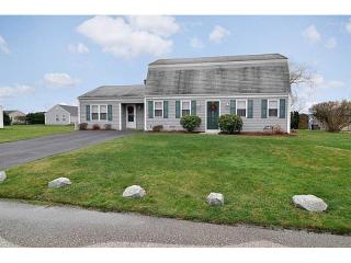 44 Foster Ln, South Kingstown, RI 02882-4827